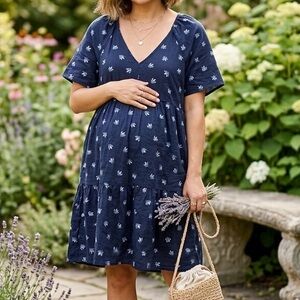 Old Navy Floral V-Neck Maternity Dress